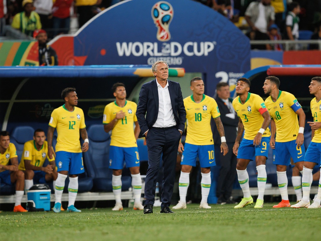 巴西欲世俱杯前定新帅,安帅父子另谋未来 世俱杯是一个全球顶级足球俱乐部之间角力的