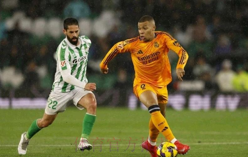 西甲-皇马1-2遭贝蒂斯逆转5轮仅1胜 伊斯科传射